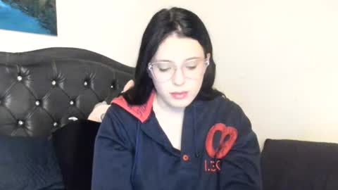 Snapshot of ema_04 chatting on July 15, 12:49 am Estefany Martinez Acua INSTAGRAM ema 04oficial online show from July 15, 12:49 am