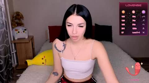 Snapshot of ema_grasie chatting on December 7, 5:48 am ema_grasie online show from December 7, 5:48 am