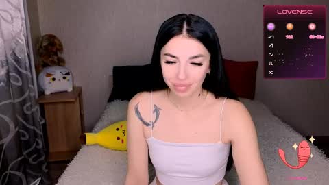 Snapshot of ema_grasie chatting on December 11, 3:56 am ema_grasie online show from December 11, 3:56 am