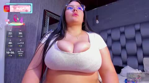 ema_grey1 online show from November 11, 5:35 pm