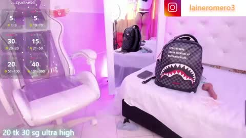 Snapshot of ema_lambert chatting on April 30, 1:06 pm Ema Lambert online show from April 30, 1:06 pm