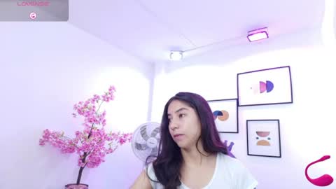 Snapshot of ema_louisx chatting on July 11, 7:49 pm Ema louisx online show from July 11, 7:49 pm