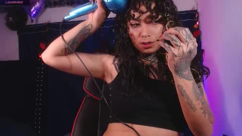 Snapshot of ema_ploxx chatting on March 4, 2:06 am ema_ploxx online show from March 4, 2:06 am