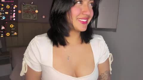 Snapshot of ema_saenz chatting on January 10, 7:00 pm Ema online show from January 10, 7:00 pm