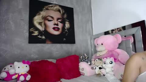 EmaFox online show from October 11, 3:17 am