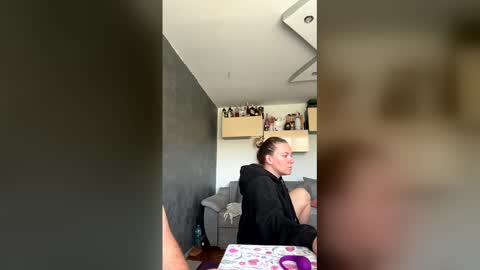 Snapshot of emanuel_berta chatting on April 25, 12:19 pm emanuel_berta online show from April 25, 12:19 pm