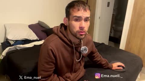 emanuell___ online show from April 13, 1:33 am