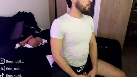 Snapshot of emanuell___ chatting on July 2, 3:23 am emanuell___ online show from July 2, 3:23 am