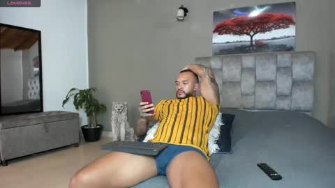 emanuelspencer online show from December 12, 9:04 pm