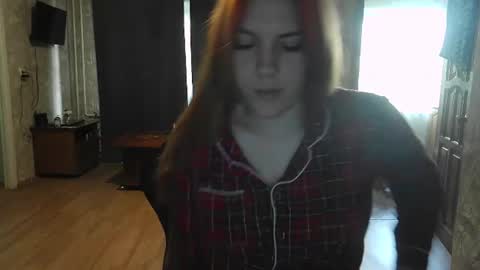 ember__fox online show from June 30, 7:20 am
