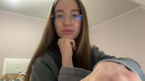 Alina online show from April 18, 7:18 pm