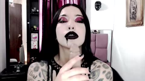 Emerald Black online show from March 3, 12:16 pm