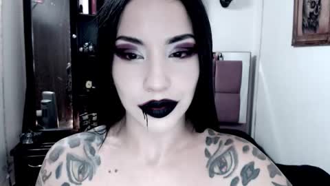 Emerald Black online show from October 28, 6:06 am