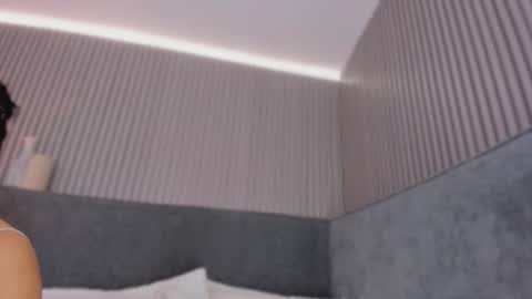 emelie_89 online show from February 6, 11:57 am