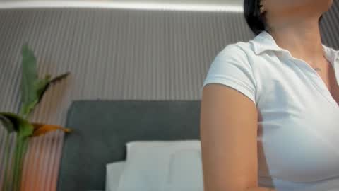 emelie_89 online show from March 26, 11:38 am