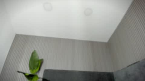 emelie_89 online show from April 17, 11:46 am