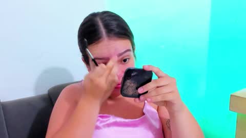 Snapshot of emely_pregnant1 chatting on March 17, 8:17 am Emy online show from March 17, 8:17 am