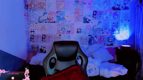 Emely Rous online show from November 6, 2:18 pm