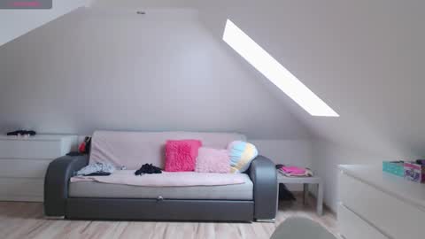 just me online show from January 11, 11:04 am