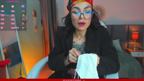 Esmeralda online show from March 11, 5:19 pm