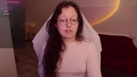 Emi online show from September 17, 8:38 am