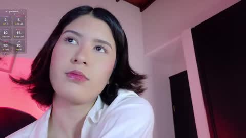 Snapshot of emicute_ chatting on May 16, 9:57 pm online show from May 16, 9:57 pm