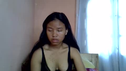Snapshot of emiehottie chatting on May 17, 6:00 am Ami online show from May 17, 6:00 am