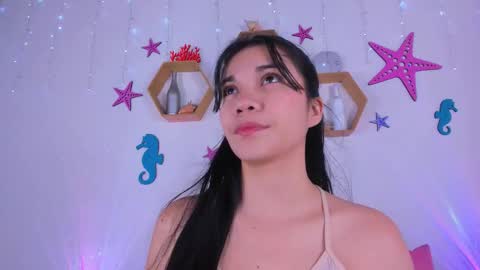 Snapshot of emiily_parkerr chatting on September 18, 3:08 am Emily online show from September 18, 3:08 am
