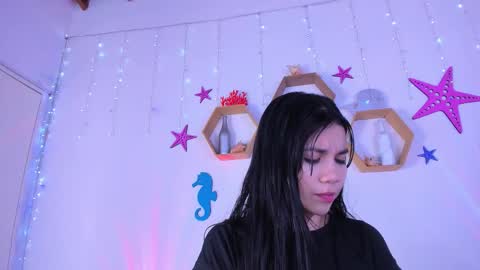 Snapshot of emiily_parkerr chatting on October 8, 3:04 am Emily online show from October 8, 3:04 am