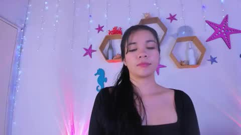 Snapshot of emiily_parkerr chatting on October 16, 3:07 am Emily online show from October 16, 3:07 am