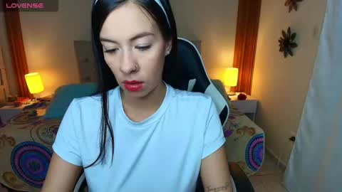Snapshot of emiily_skinny chatting on July 12, 11:18 pm emiily_skinny online show from July 12, 11:18 pm