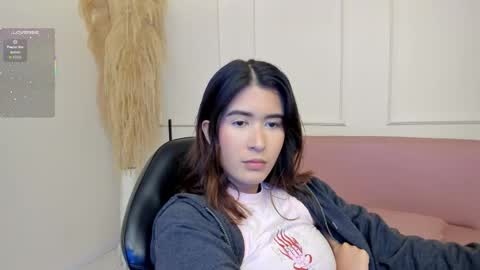    online show from October 18, 12:28 pm