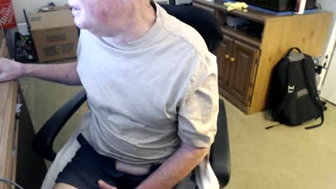 Snapshot of emil_karpo chatting on July 7, 3:27 pm Terrance1st online show from July 7, 3:27 pm