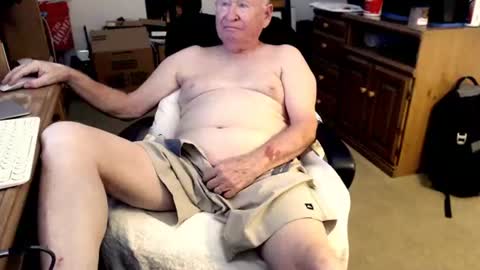 Snapshot of emil_karpo chatting on July 28, 7:50 pm Terrance1st online show from July 28, 7:50 pm