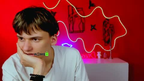 emil_lucky online show from April 20, 7:04 pm