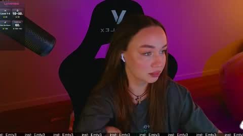 Emili online show from March 29, 8:25 am