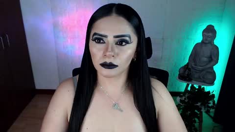Snapshot of emili_evans_ chatting on May 9, 12:16 am POWERFULL GODDESS EMILI online show from May 9, 12:16 am