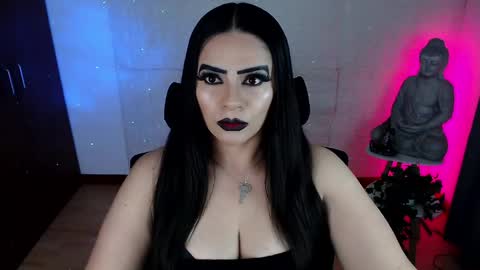 Snapshot of emili_evans_ chatting on May 31, 12:41 am POWERFULL GODDESS EMILI online show from May 31, 12:41 am