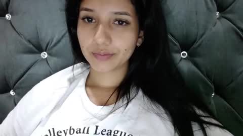 emili riders online show from December 5, 6:32 am