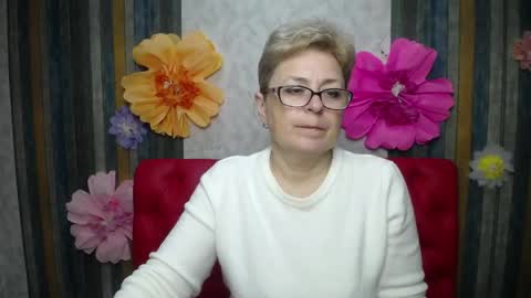 EmiliaGree online show from May 3, 5:19 pm