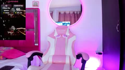 Snapshot of emilianaa_sweet chatting on March 16, 4:11 pm emiliana online show from March 16, 4:11 pm