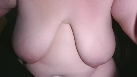 Snapshot of emiliefoxx chatting on May 25, 2:39 am emilie foxx online show from May 25, 2:39 am
