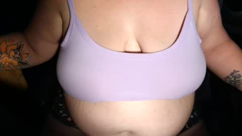 Snapshot of emiliefoxx chatting on July 1, 2:02 am emilie foxx online show from July 1, 2:02 am