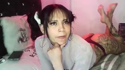 emiliejoy online show from March 31, 5:08 am