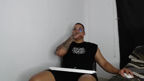Snapshot of emiliokane1 chatting on July 27, 12:01 pm emiliokane1 online show from July 27, 12:01 pm