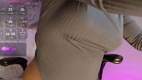 emilly_mell online show from March 2, 11:50 am