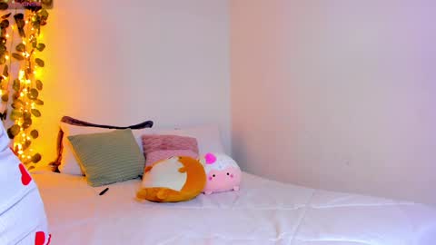 emilly online show from February 18, 11:55 am