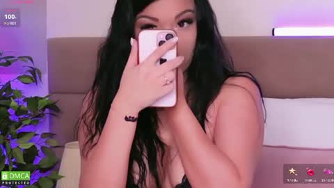 Snapshot of emillysin_ chatting on June 29, 8:09 pm Monica online show from June 29, 8:09 pm