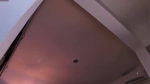 Snapshot of emily_____ chatting on June 5, 1:45 am emily valentina online show from June 5, 1:45 am