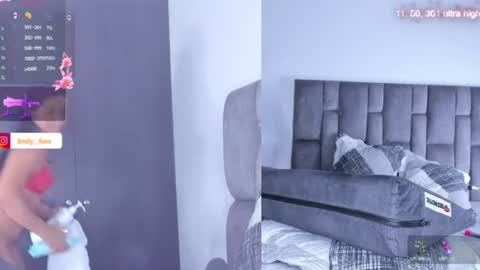 Snapshot of emily___fox chatting on June 22, 11:18 am Emily online show from June 22, 11:18 am